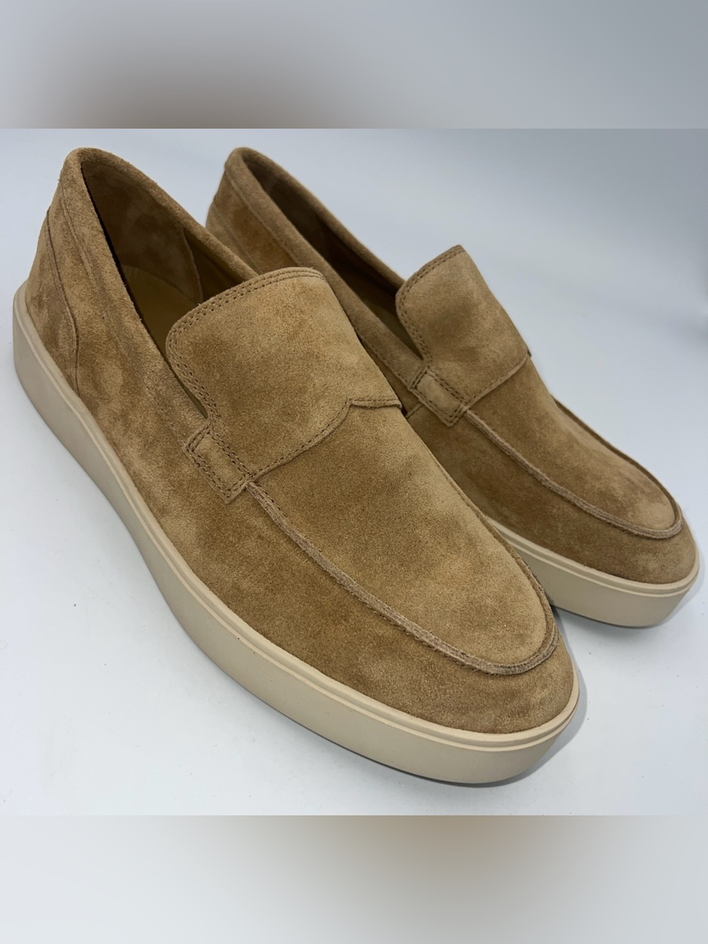 VINCE Men’s Suede Camel Tan Loafer Rubber Bottom Comfort Size EU41 US 8M NEW